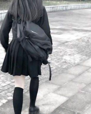 《灭了天道后我成了死对头的师妹》作者：归山玉