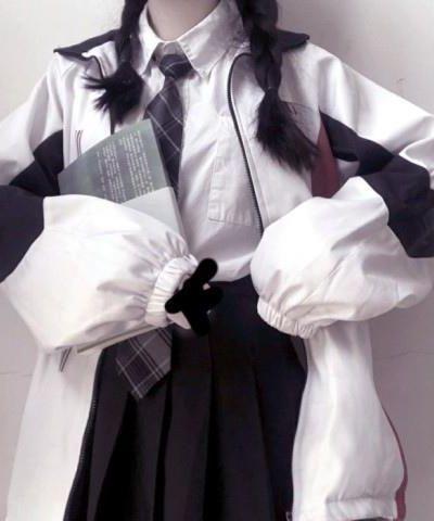 《一颗苹果》作者：孟还