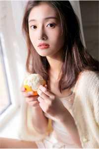 穿西装的男人_万灭之殇